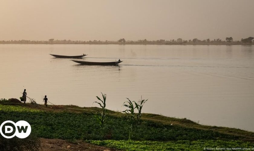 Nigeria: Dozens dead or missing after boat capsizes in river