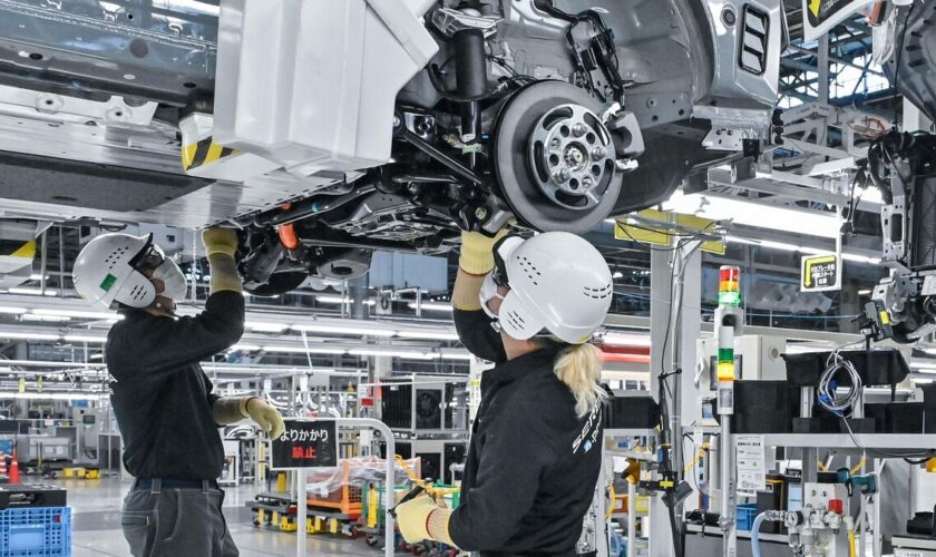 Nissan va supprimer 9 000 postes et va réduire ses capacités face à des ventes en berne