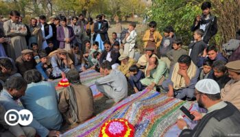 Pakistan: Dozens killed in sectarian violence