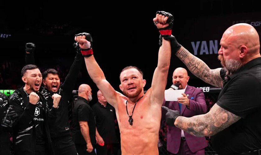 Petr Yan vence a Deiveson Figueiredo y vuelve a la carrera del título de la UFC