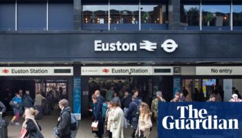 Police carry out controlled explosion at London Euston station