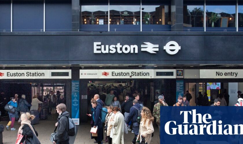 Police carry out controlled explosion at London Euston station