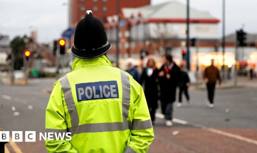 Police to get new powers to tackle anti-social behaviour