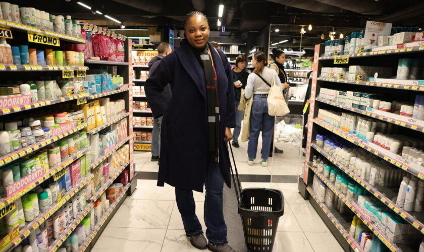 Promos, produits de beauté, cartes de fidélité… Des pharmacies XXL aux airs de supermarchés