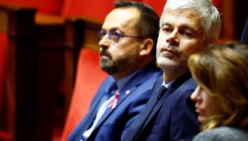 Retraites : la revalorisation annoncée vire à la guerre de communication entre Wauquiez et Attal