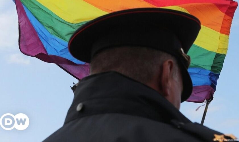 Russian police raid Moscow nightclubs over 'LGBT propaganda'