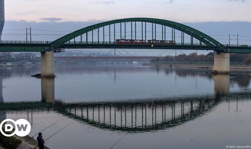 Serbia starts 'German Bridge' demolition despite outcry