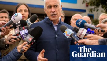 Shock as pro-Russia independent wins first round of Romanian election