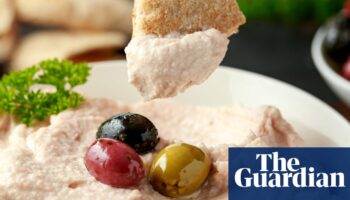 Shoppers bemoan UK taramasalata shortage as strike leads to dip in supply