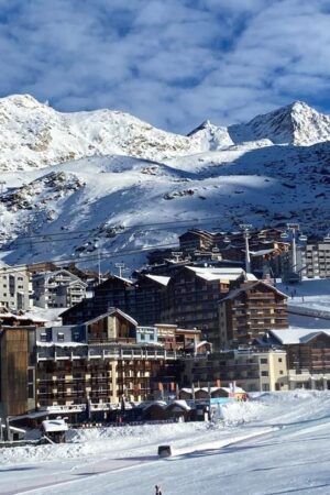 Ski, DJ ou «raclette party» : à Val Thorens et Tignes, la mise en scène soignée de l’ouverture de la saison de sports d’hiver