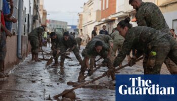 Spain floods disaster: 5,000 more troops drafted in to deal with aftermath