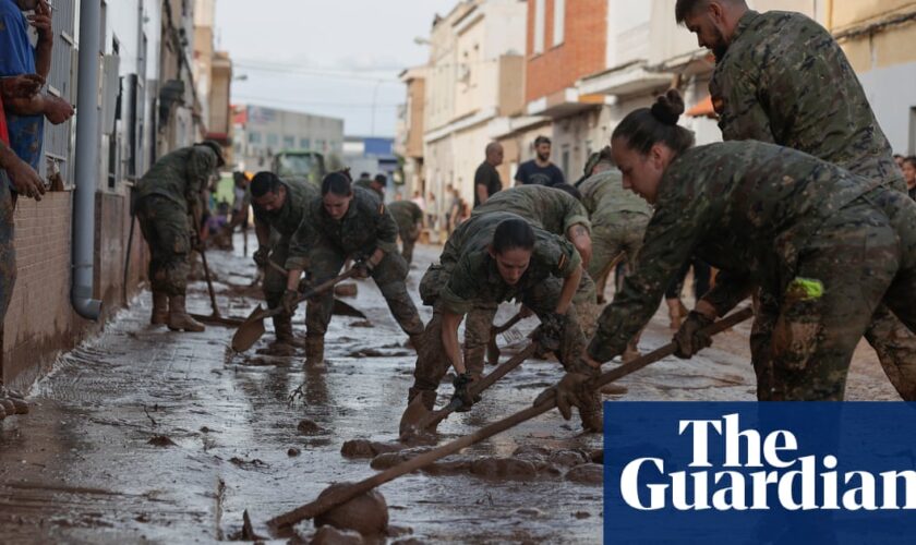 Spain floods disaster: 5,000 more troops drafted in to deal with aftermath