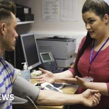 Streeting orders review to end 'toxic' NHS staff row