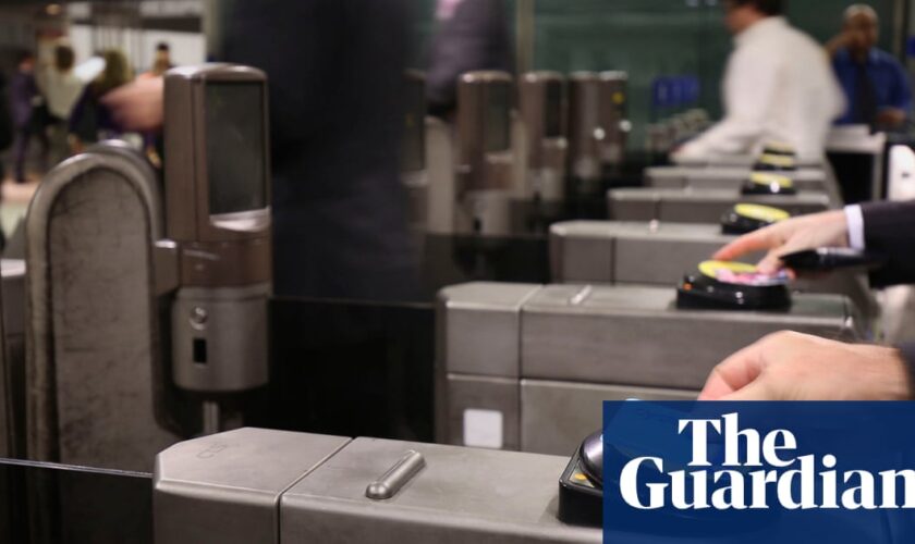 TfL reopens some Oyster card applications after cyber-attack