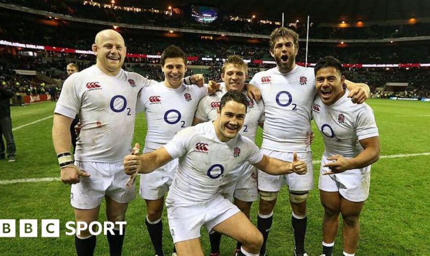 England celebrate beating New Zealand