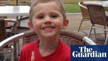 Truck driver tells William Tyrrell inquest he saw car ‘acting suspiciously’ on day of boy’s disappearance