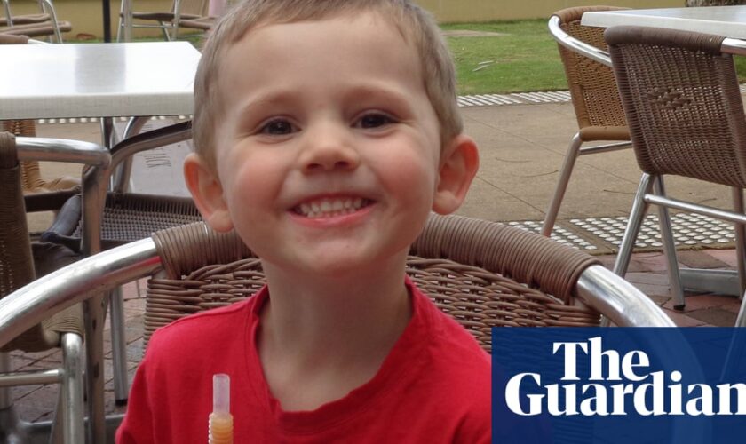 Truck driver tells William Tyrrell inquest he saw car ‘acting suspiciously’ on day of boy’s disappearance