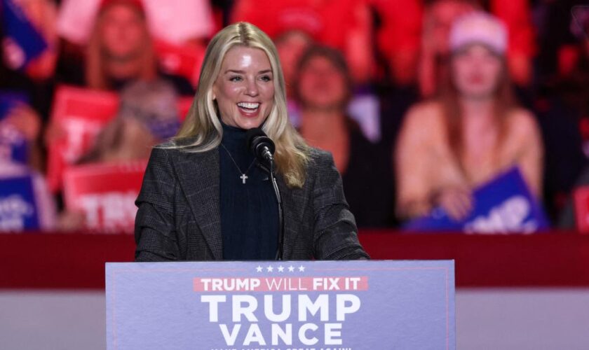 Trump annonce nommer Pam Bondi, une autre de ses fidèles, comme ministre de la Justice