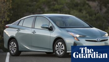 UK could loosen EV rules to allow sales of Prius-style hybrids until 2035