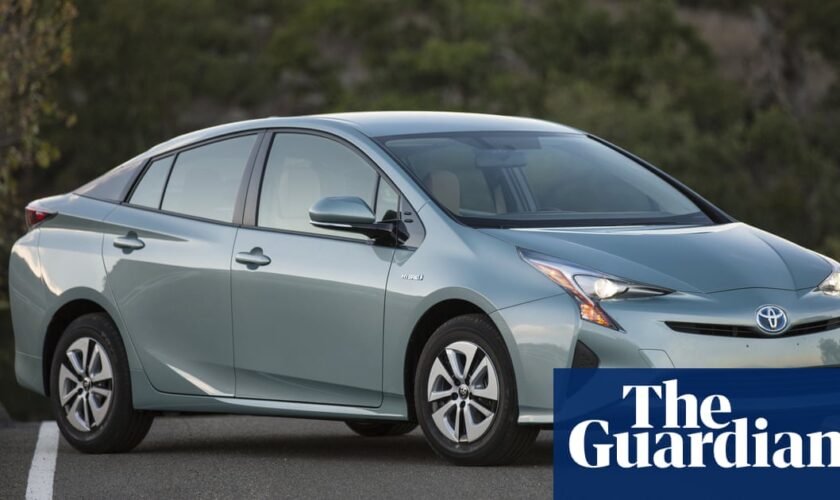 UK could loosen EV rules to allow sales of Prius-style hybrids until 2035