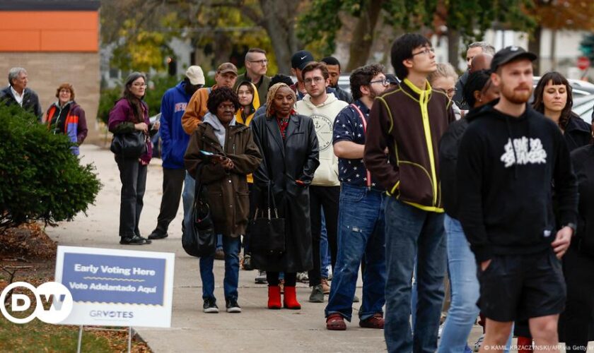 US-Wahl: Erste Wahllokale schließen im Rennen Harris gegen Trump