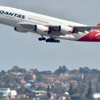 Un Airbus de Qantas a volé près de 300 heures avec un outil oublié dans son moteur