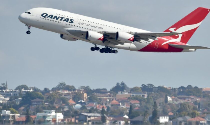 Un Airbus de Qantas a volé près de 300 heures avec un outil oublié dans son moteur