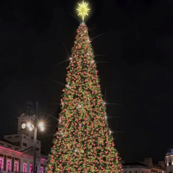 Un abeto con la altura de un edificio de 12 plantas alumbrará la Navidad en la Puerta del Sol