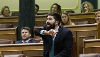 Un diputado de Vox defiende que el franquismo fue "una etapa de progreso para lograr la unidad nacional" y Bolaños lo acusa de "blanquear crímenes"