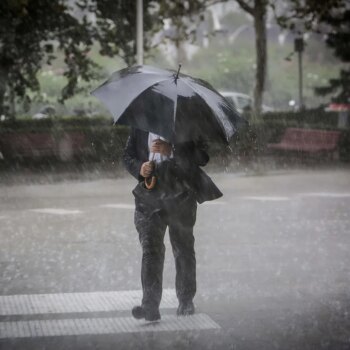 Una nueva DANA podría golpear a partir del miércoles las zonas afectadas por las inundaciones en Valencia