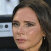 Victoria Beckham desvela el motivo de la seriedad que caracteriza sus posados: «Me sentía muy incómoda»