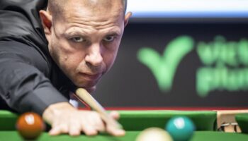 Barry Hawkins outlasts Mark Allen in ‘gruelling’ five-hour thriller to book place in UK Championship final