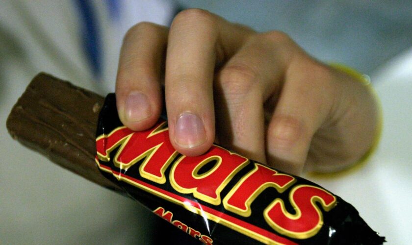 Man receives £2 compensation for finding smooth Mars bar