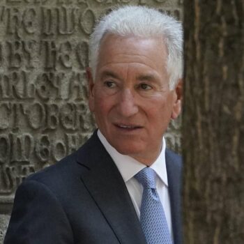 Nouvel ambassadeur des Etats-Unis en France : Trump nomme Charles Kushner… le père de son gendre