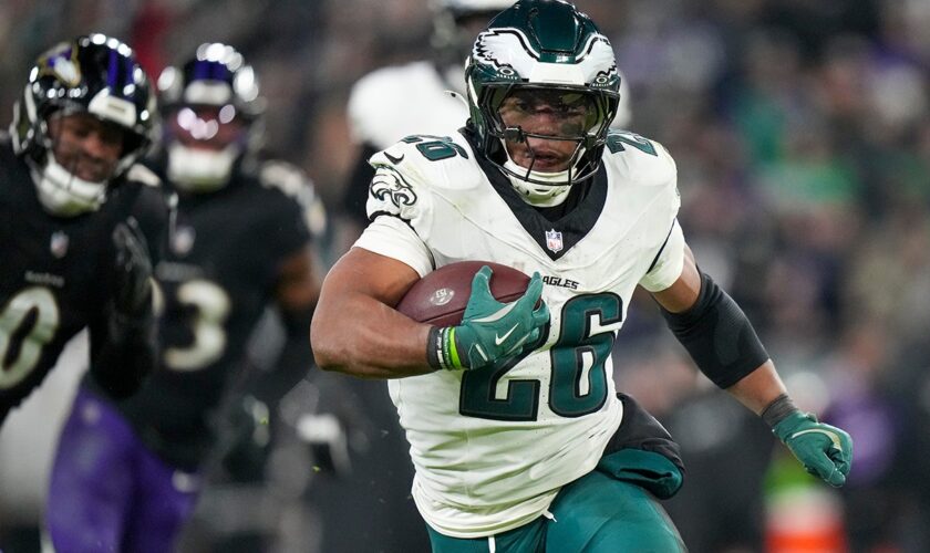 Saquon Barkley's crucial touchdown keeps Eagles ahead in win over Ravens