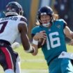 NFL: Brutaler Hit gegen Jaguars-Quarterback Trevor Lawrence sorgt für Empörung