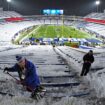 NFL fans help clear snow from Bills' stadium ahead of game vs 49ers: 'Ready for football'