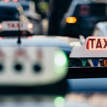 Lyon, Marseille, Toulon... les taxis bloquent la circulation pour protester contre la rémunération du transport des malades