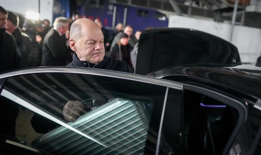 Ukraine: Olaf Scholz sagt Ukraine bei Kyjiw-Besuch neue Millionenhilfen zu