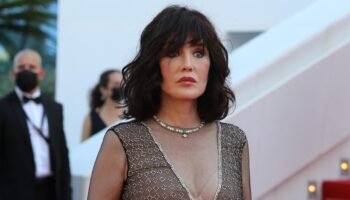 La réaction d’Isabelle Adjani à la mort de Niels Arestrup fait écho à d’autres accusations