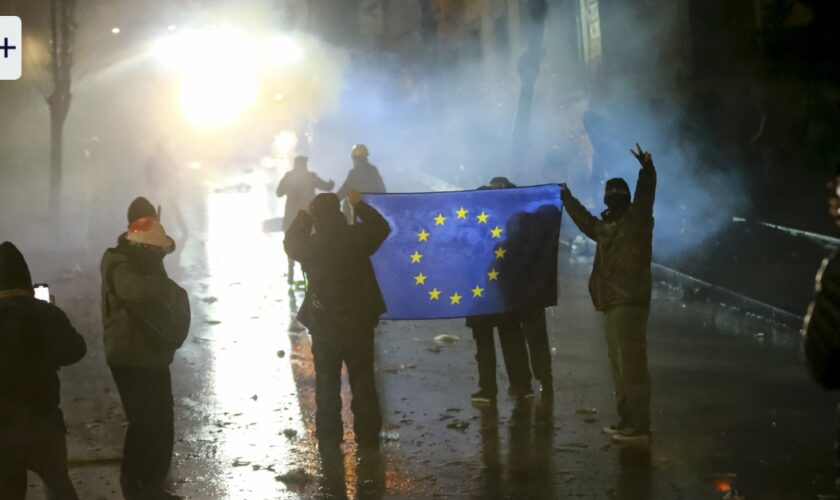 Proteste in Georgien: Sie rufen „Sakartvelo“, sie schwenken die Europafahne