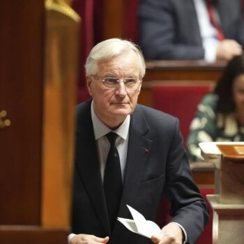 A l’Assemblée nationale, le coup de poker de Barnier et la promesse de censure de Le Pen