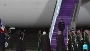 Emmanuel Macron entame une visite d'État de trois jours en Arabie saoudite