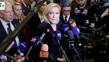 Regierungskrise in Frankreich: Marine Le Pen und ihre plötzliche Eile