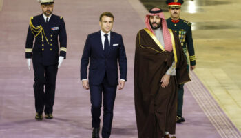 Emmanuel Macron en Arabie saoudite : entre business, diplomatie et soft power