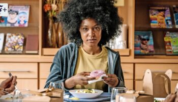 TV-Serie „Hungry“ bei ZDFneo: Sie leidet Hunger