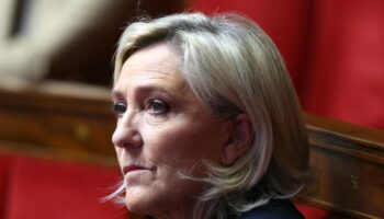 Pourquoi Marine Le Pen censure Barnier : le retour de la loi du père