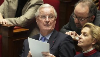 Censure du gouvernement Barnier : délai de nomination d’un nouveau Premier ministre, possibilité de dissolution… Les questions qui se posent désormais