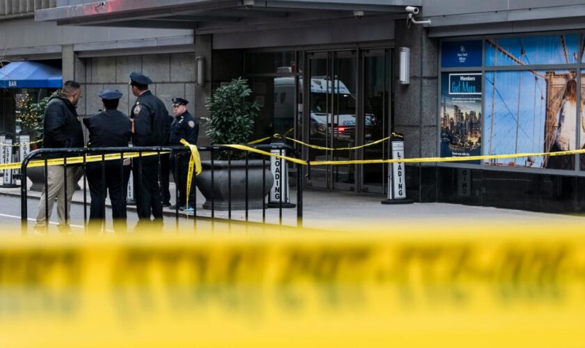 Le patron du premier assureur santé américain abattu en pleine rue à New York