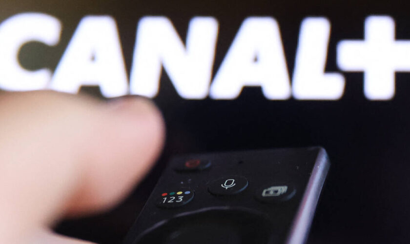 Canal + annonce retirer ses quatre chaînes payantes de la TNT